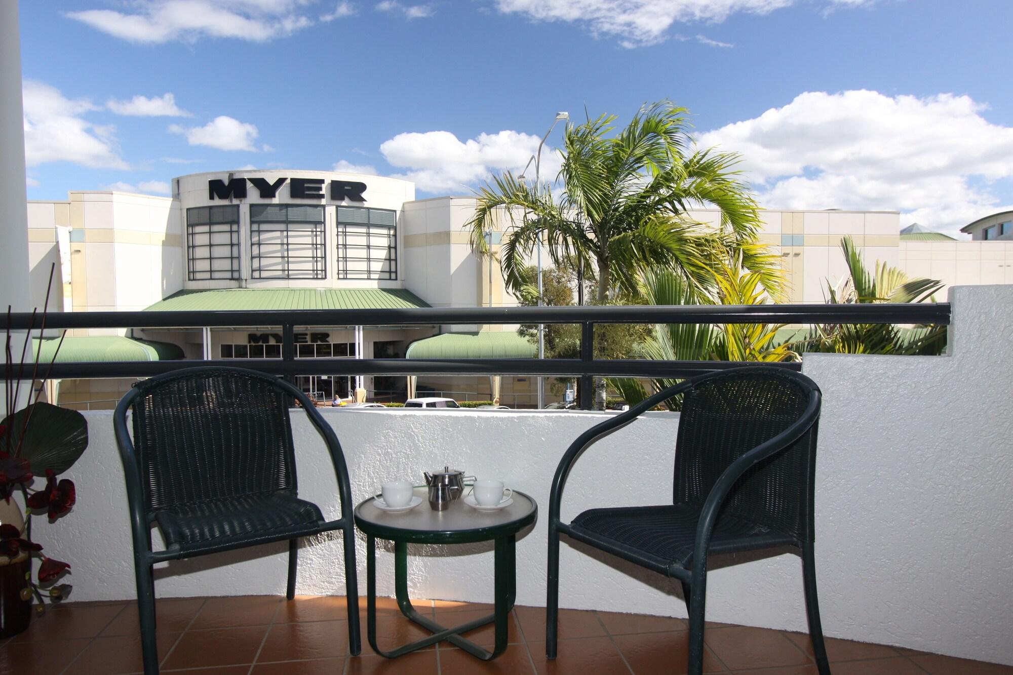Mid City Luxury Suites Cairns Exterior photo